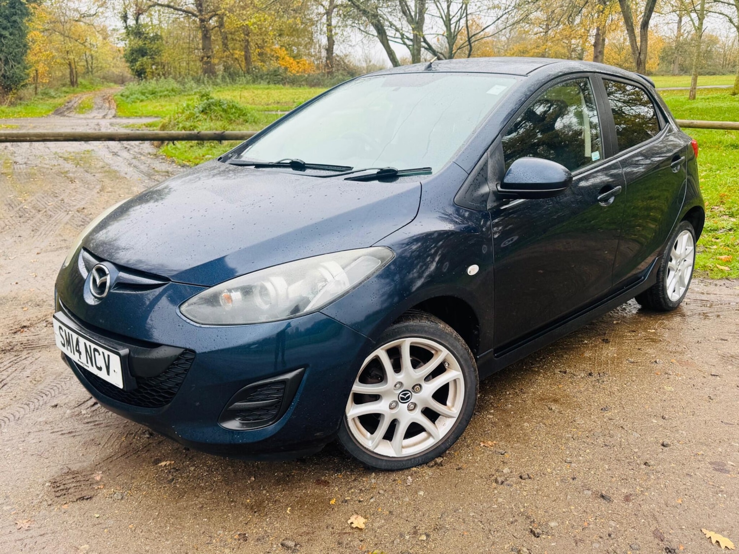 Used Mazda Mazda2 2014 for sale - 77060128: Photo 9
