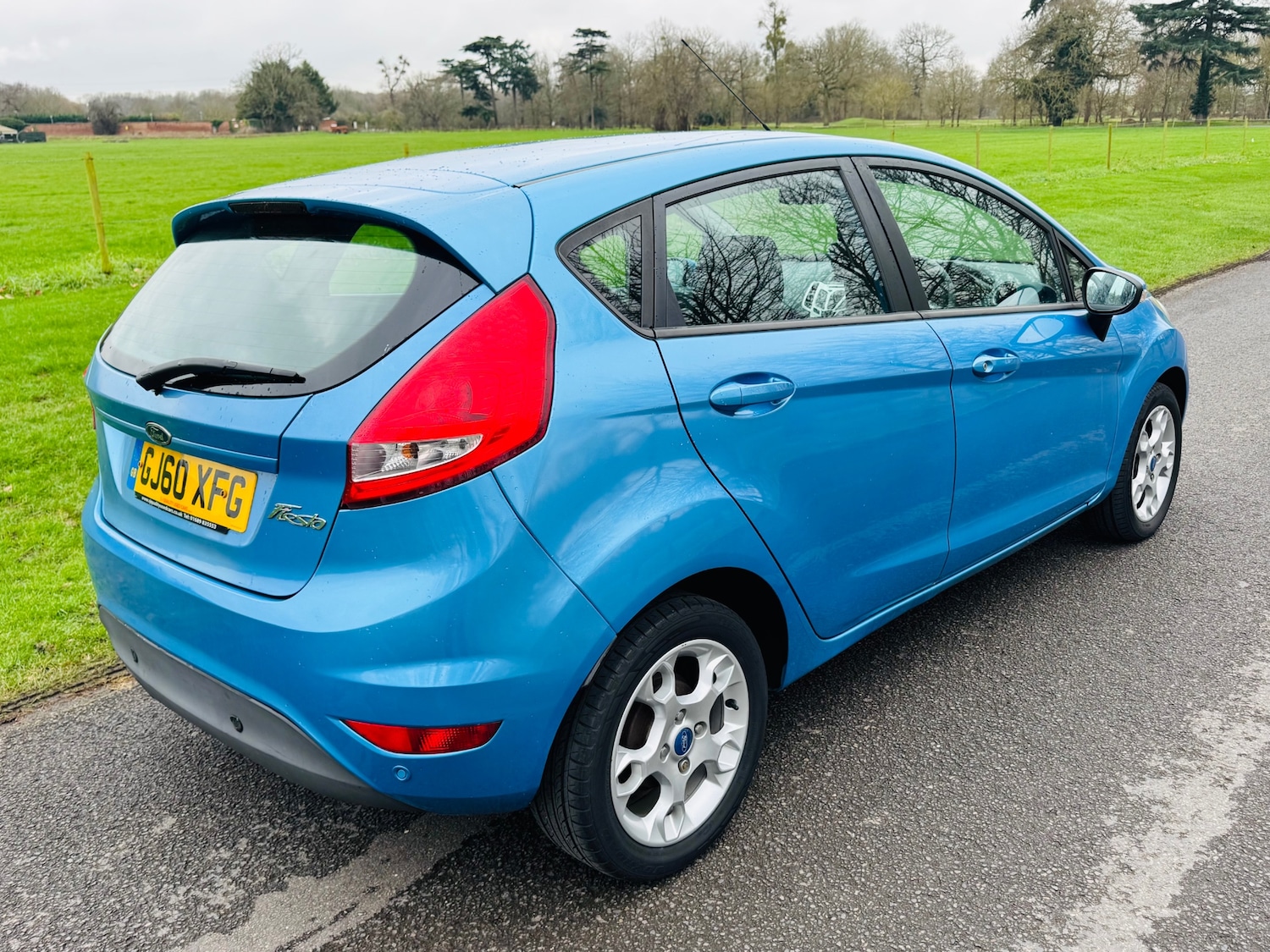 Used Ford Fiesta 2010 for sale - 77564575: Photo 2