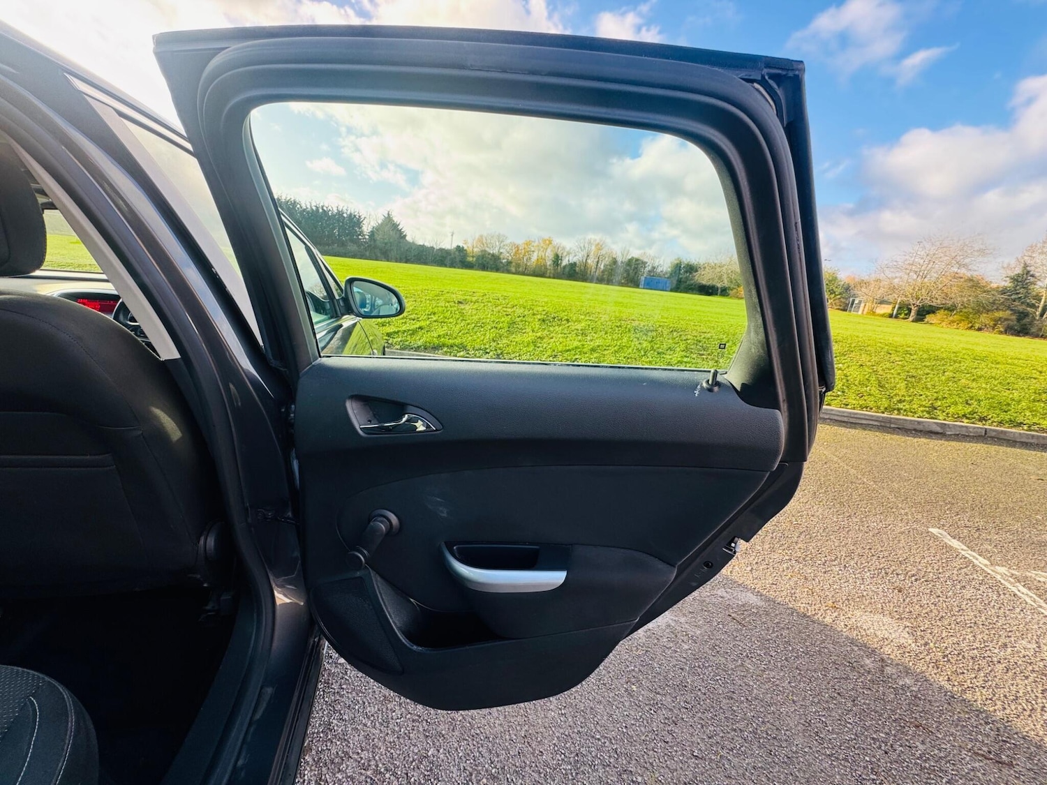 Used Vauxhall Astra 2011 for sale - 76913704: Photo 28