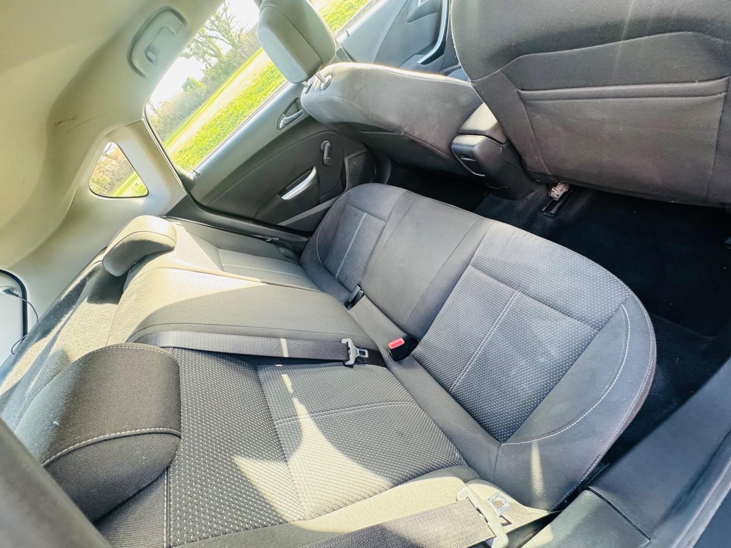 Used Vauxhall Astra 2011 for sale - 76913704: Photo 29