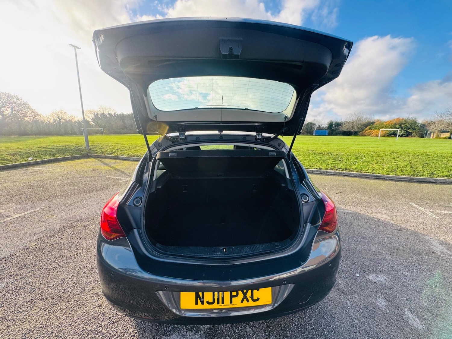 Used Vauxhall Astra 2011 for sale - 76913704: Photo 31