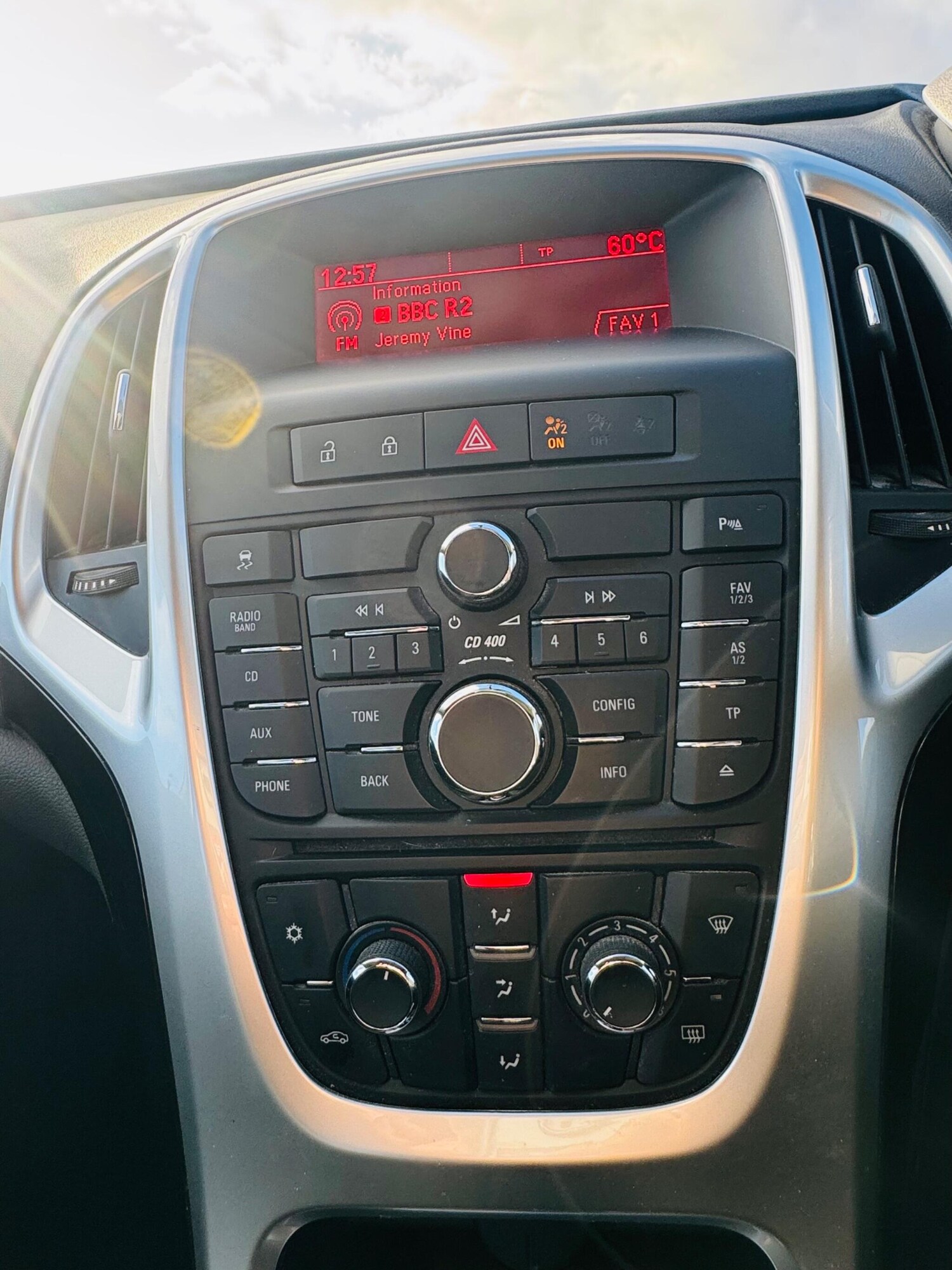 Used Vauxhall Astra 2011 for sale - 76913704: Photo 35