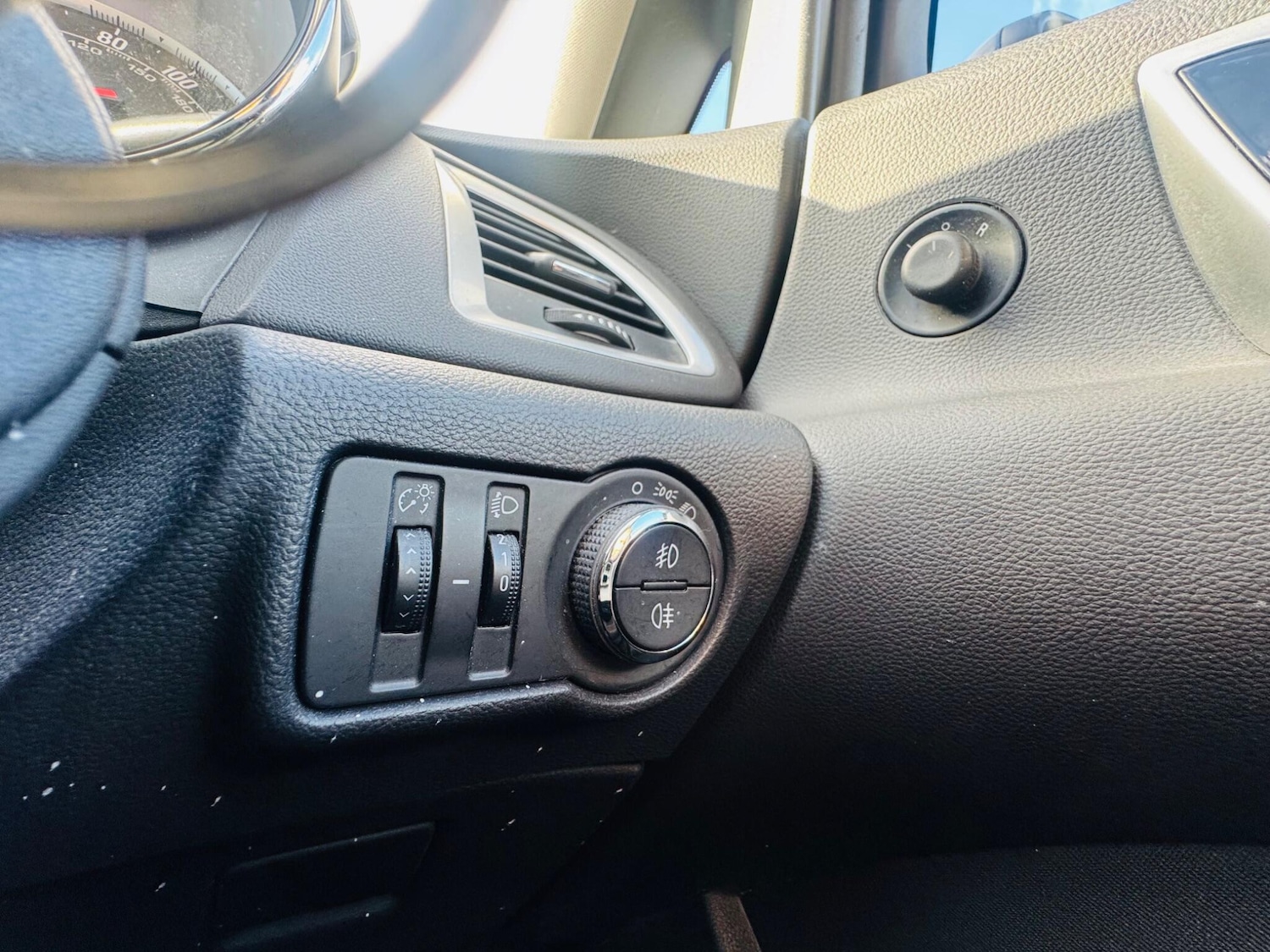 Used Vauxhall Astra 2011 for sale - 76913704: Photo 43