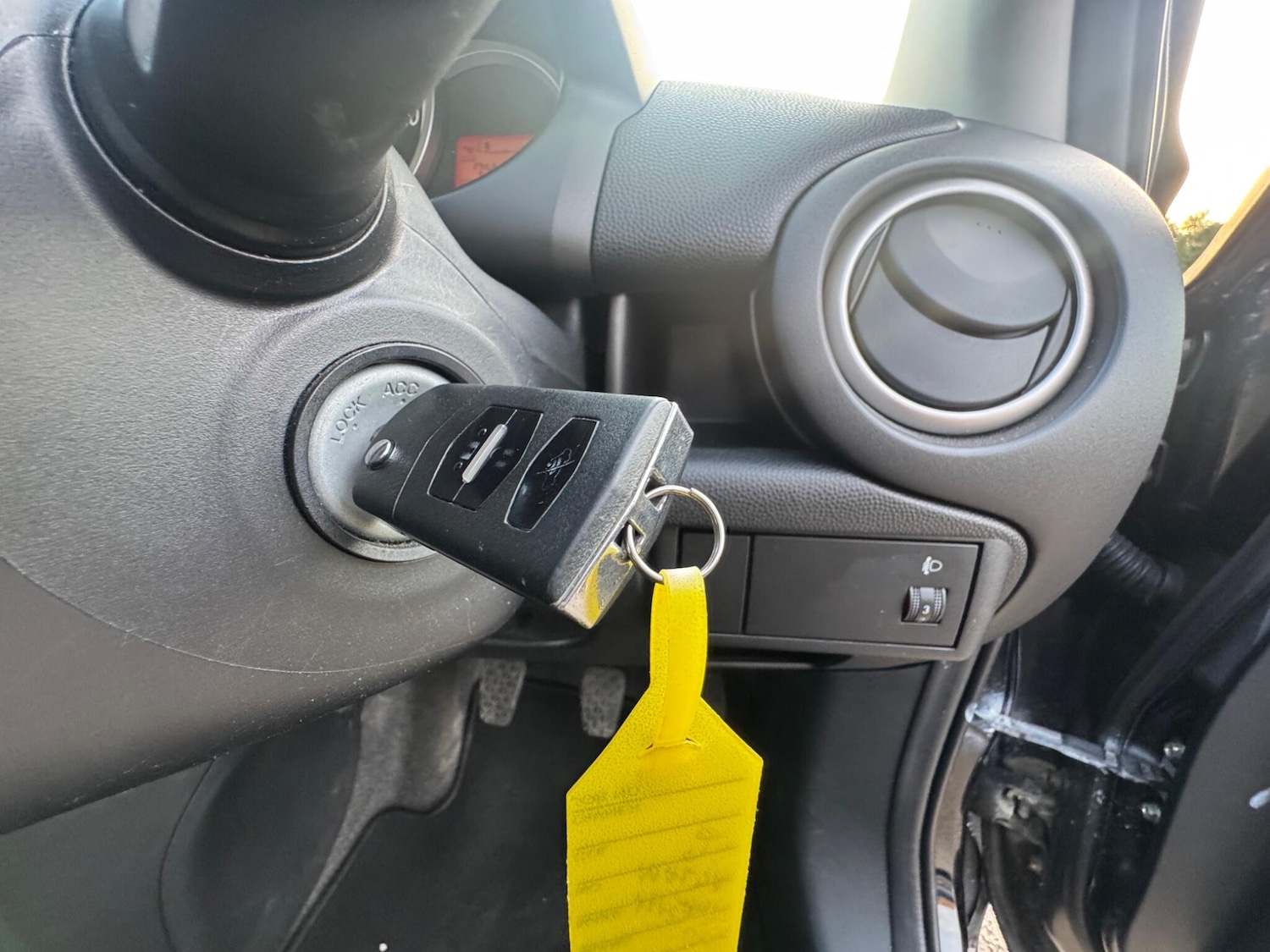 Used Mazda Mazda2 2011 for sale - 76409409: Photo 22