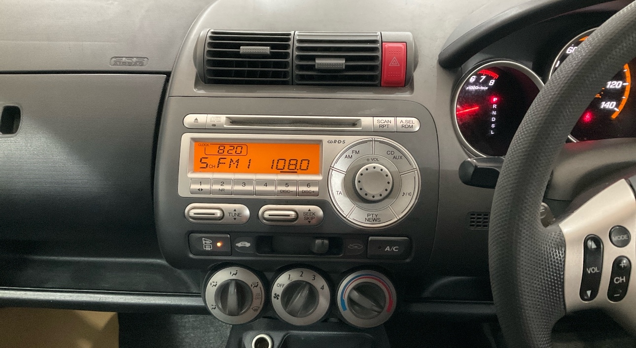 Used Honda Jazz 2004 for sale - 77635830: Photo 11