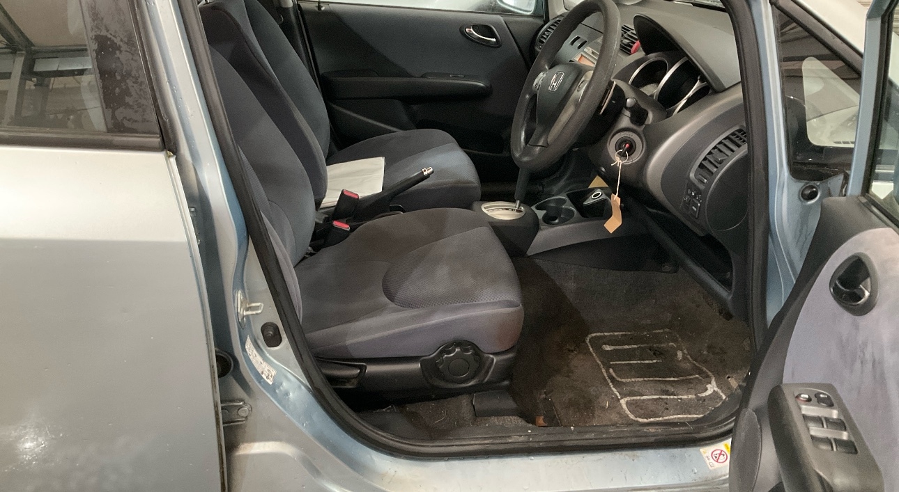 Used Honda Jazz 2004 for sale - 77635830: Photo 2