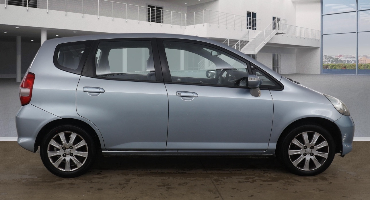 Used Honda Jazz 2004 for sale - 77635830: Photo 5