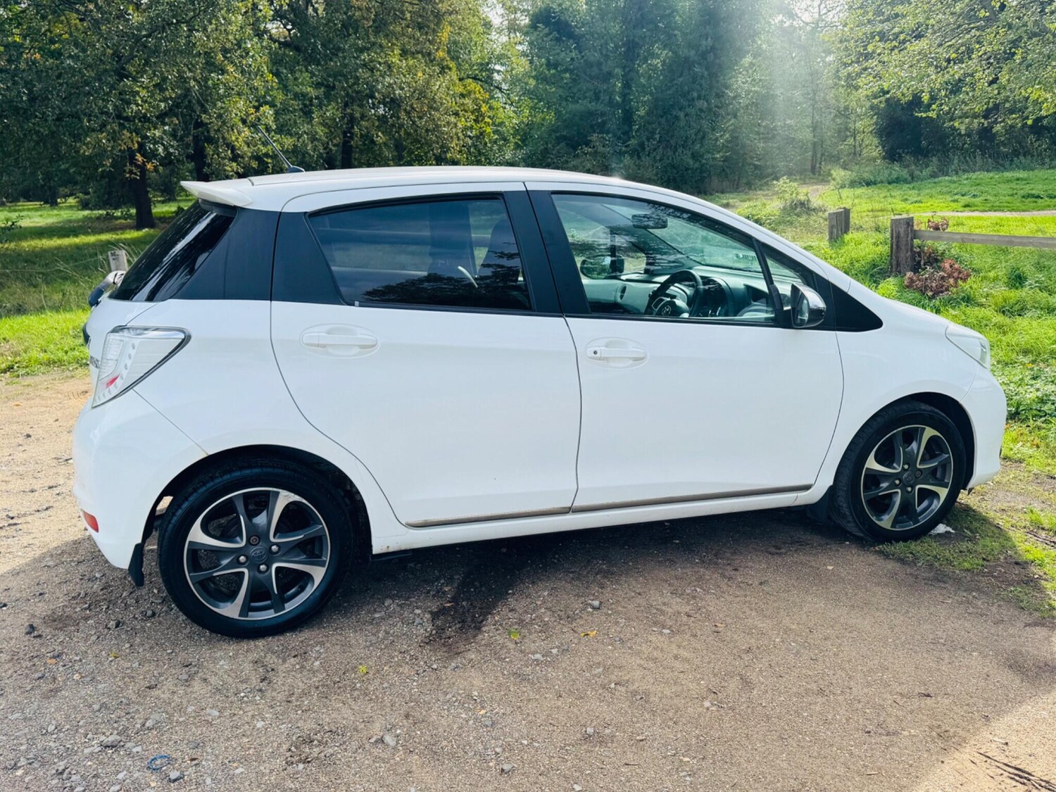 Used Toyota Yaris 2013 for sale - 76440542: Photo 18