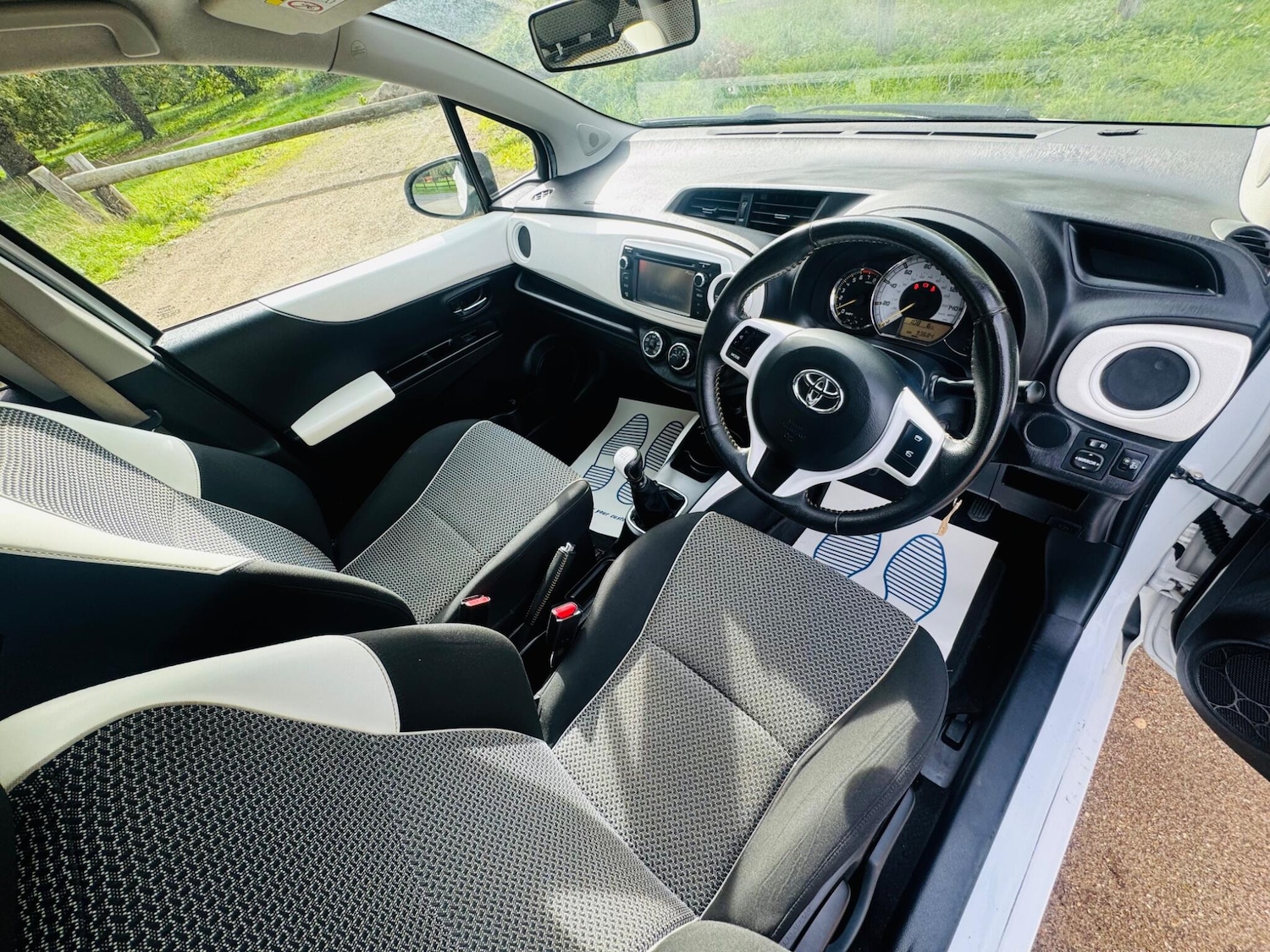 Used Toyota Yaris 2013 for sale - 76440542: Photo 19