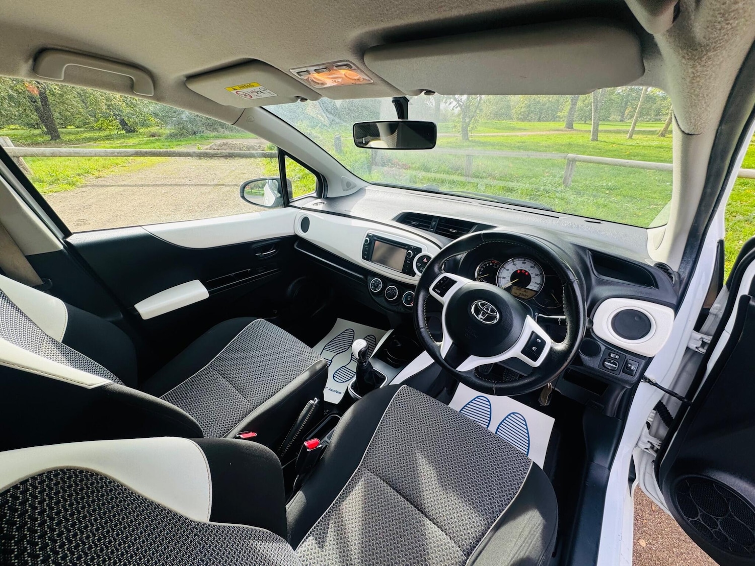 Used Toyota Yaris 2013 for sale - 76440542: Photo 20