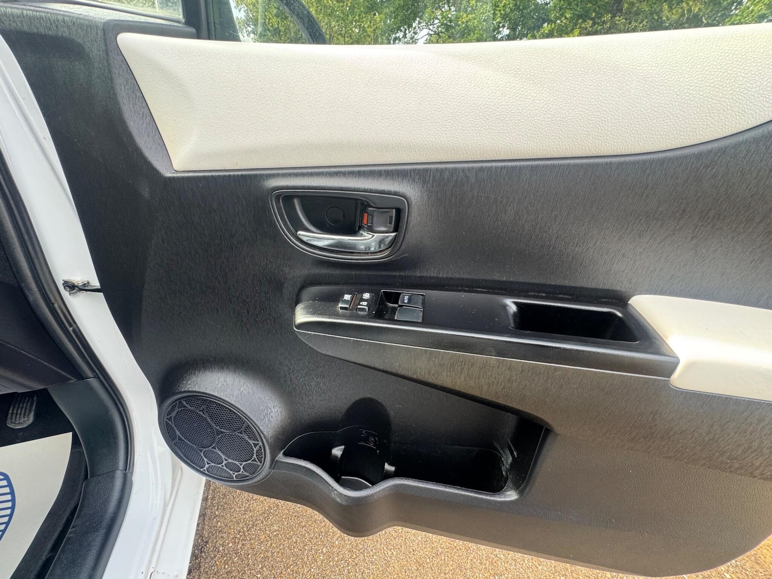 Used Toyota Yaris 2013 for sale - 76440542: Photo 22