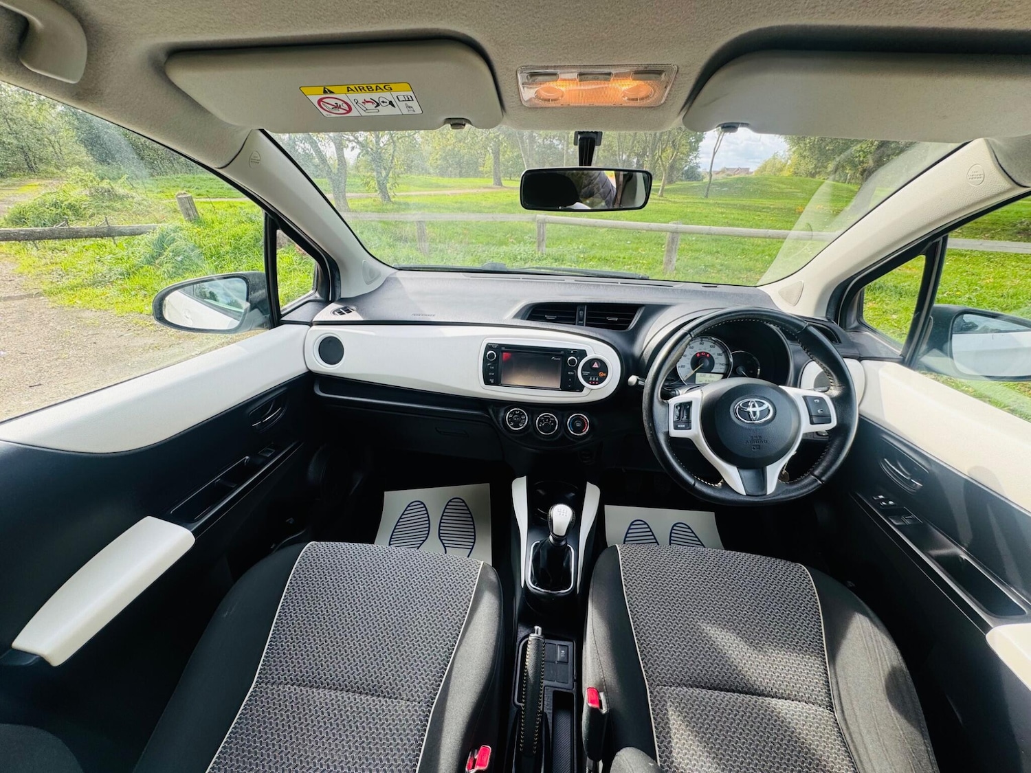 Used Toyota Yaris 2013 for sale - 76440542: Photo 23