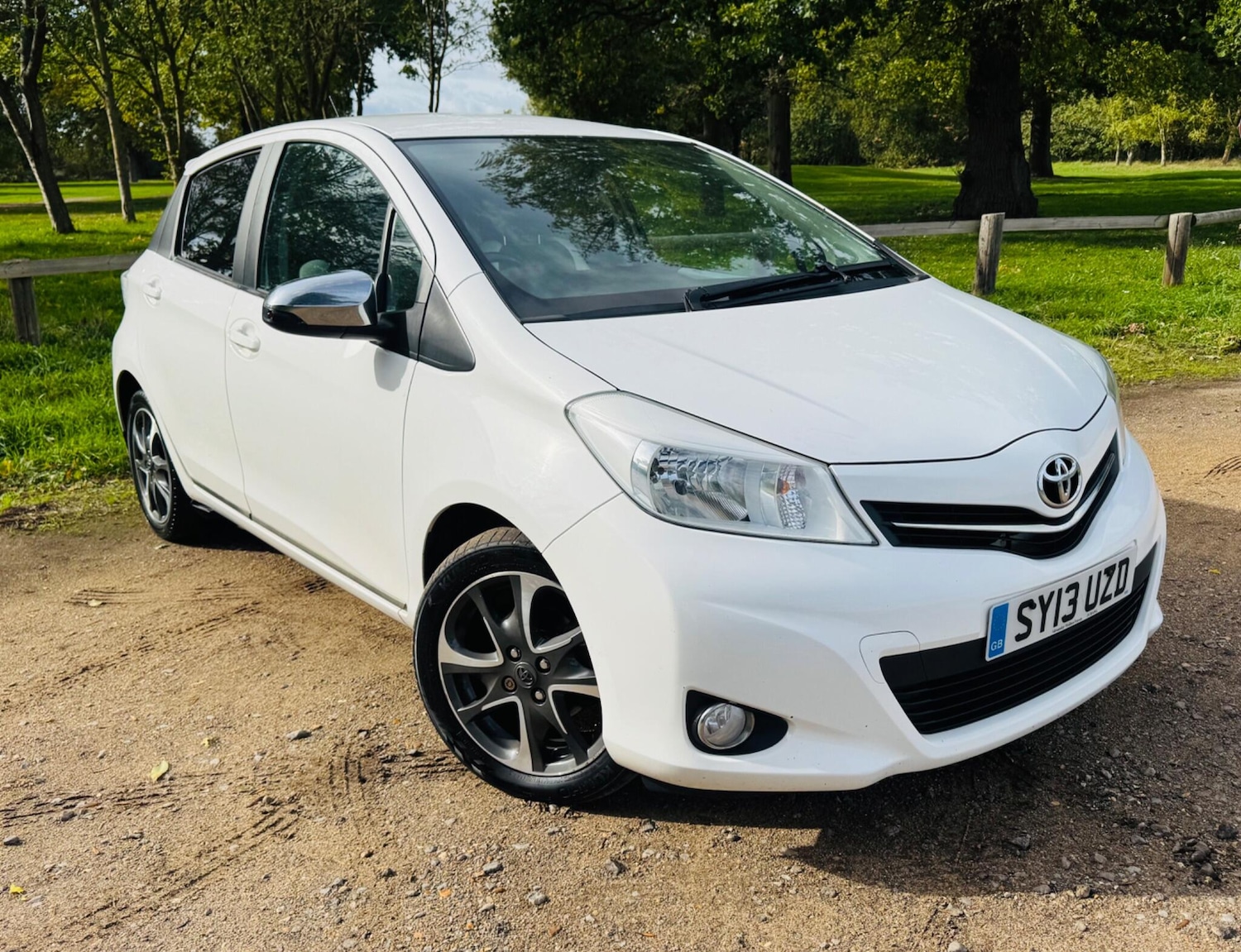 Used Toyota Yaris 2013 for sale - 76440542: Photo 4