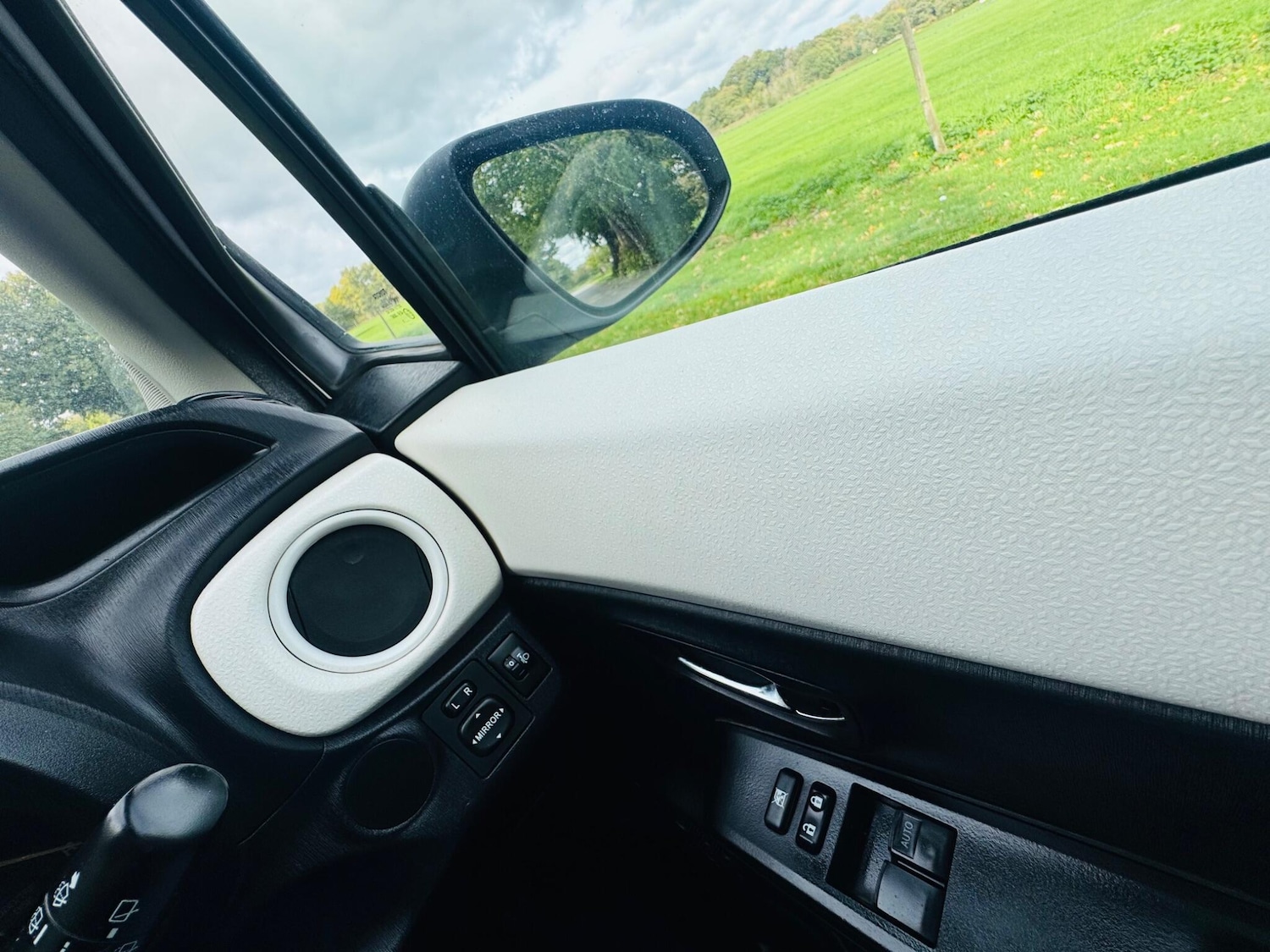 Used Toyota Yaris 2013 for sale - 76440542: Photo 42