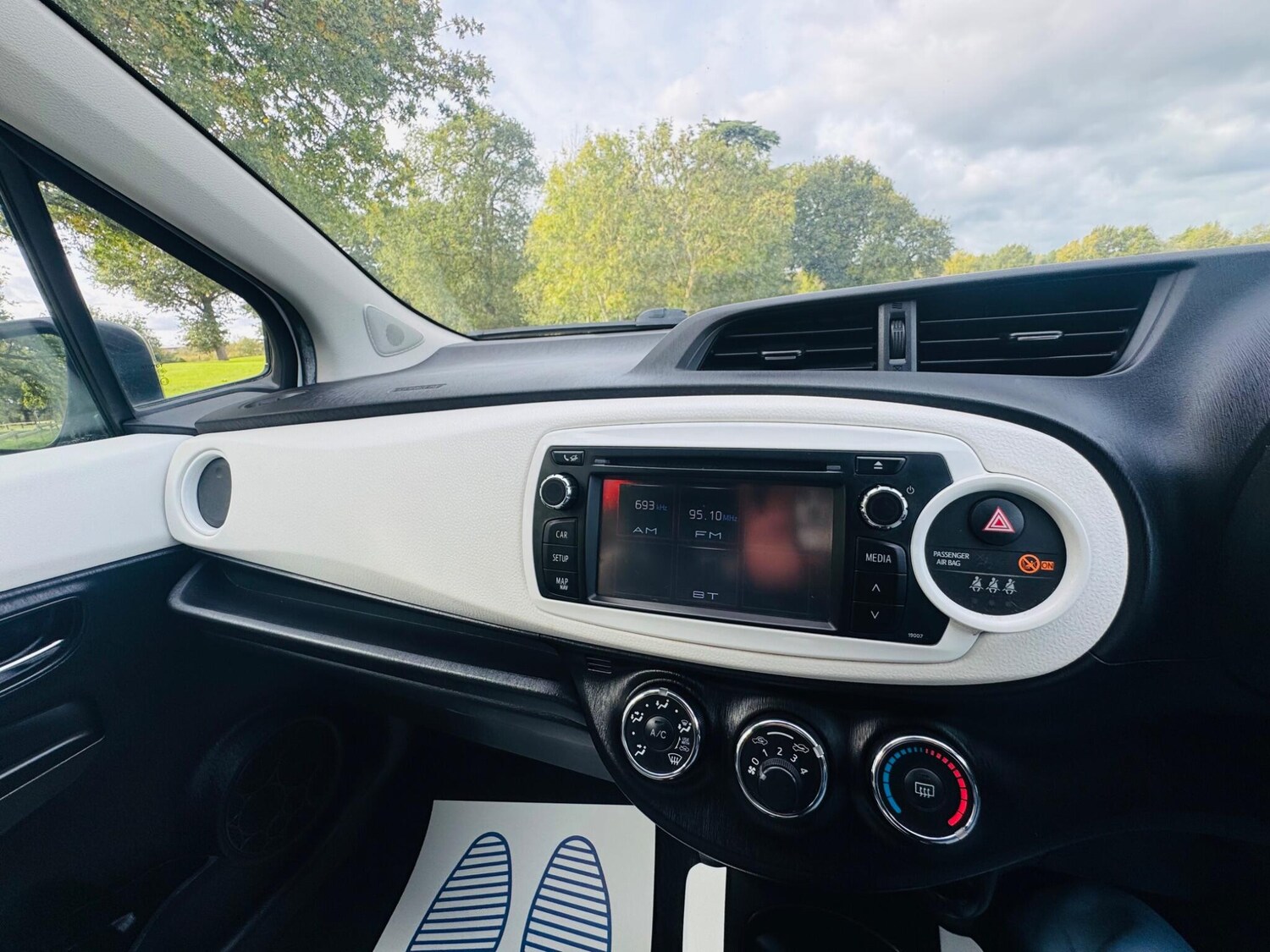 Used Toyota Yaris 2013 for sale - 76440542: Photo 43