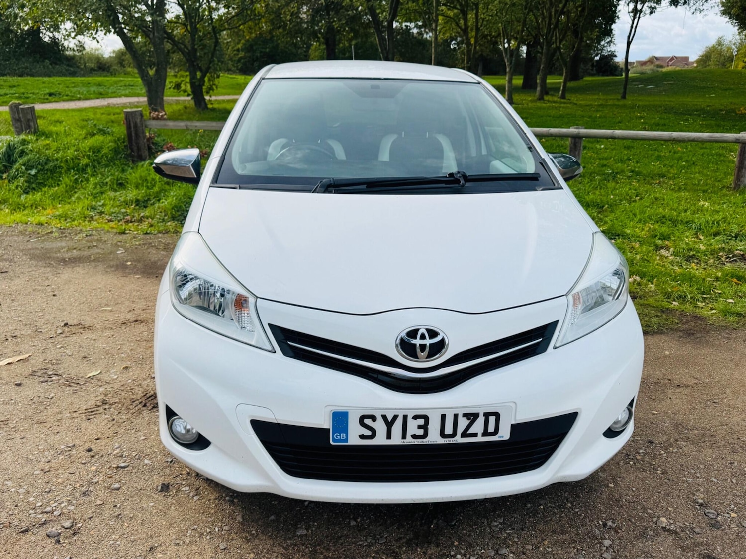 Used Toyota Yaris 2013 for sale - 76440542: Photo 8