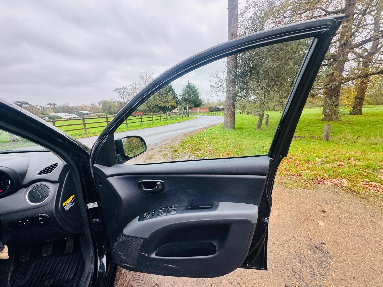 Used Hyundai i10 2011 for sale - 77166504: Photo 18