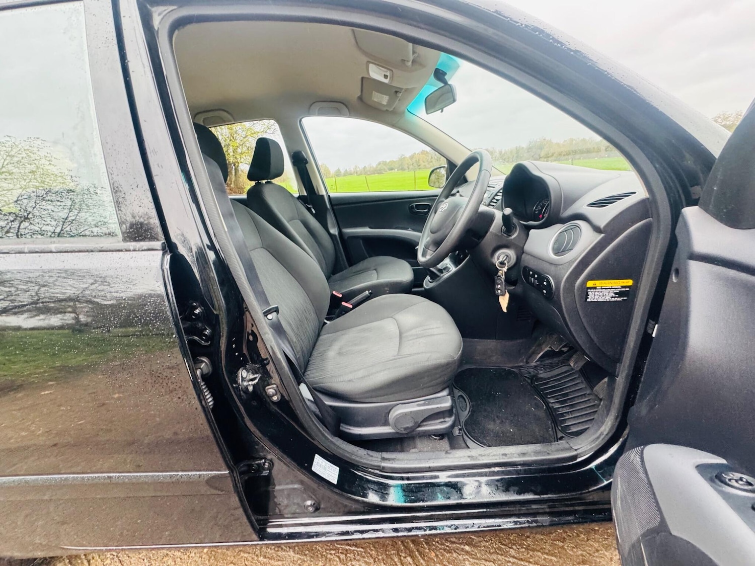 Used Hyundai i10 2011 for sale - 77166504: Photo 19