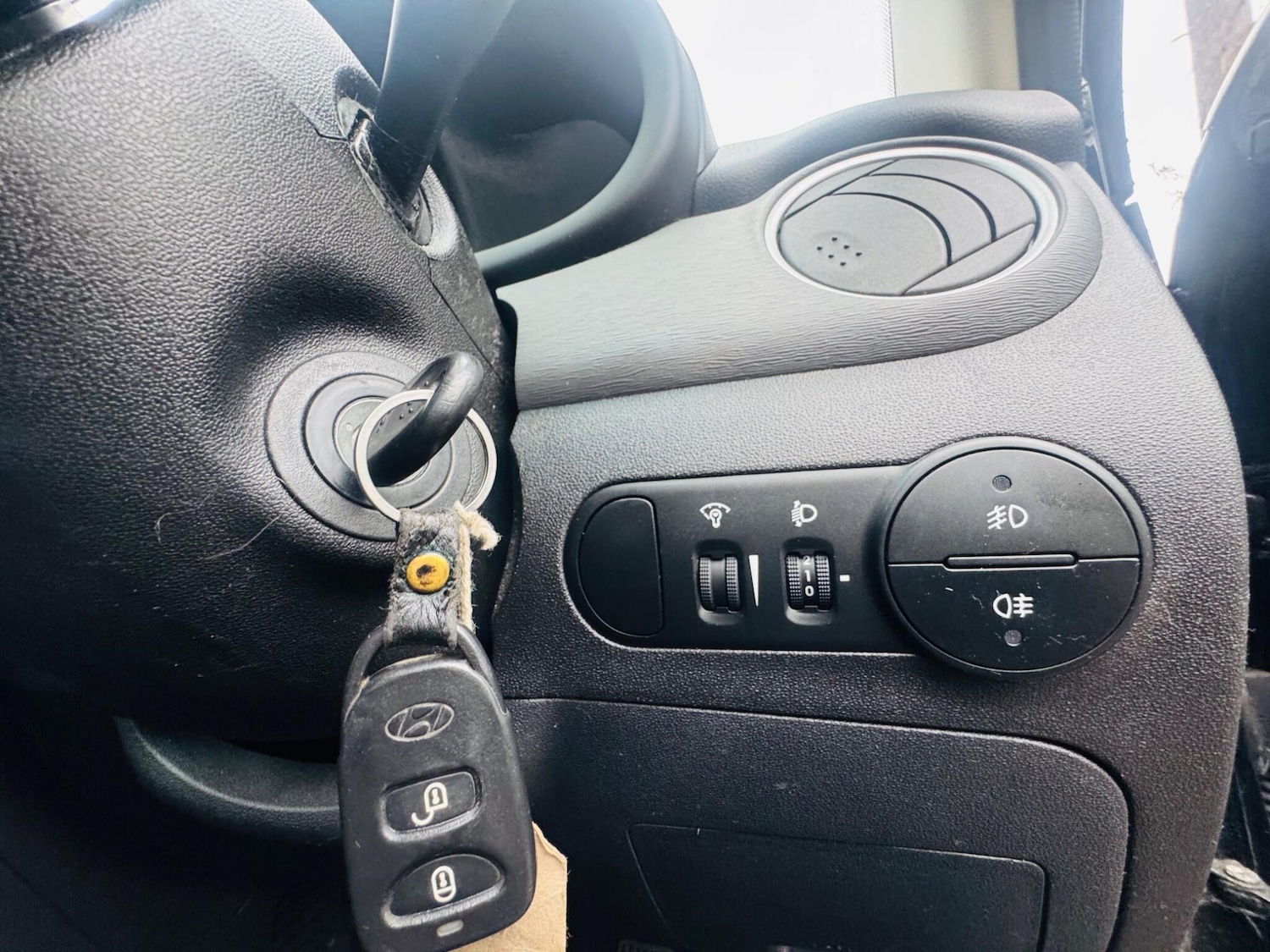 Used Hyundai i10 2011 for sale - 77166504: Photo 30