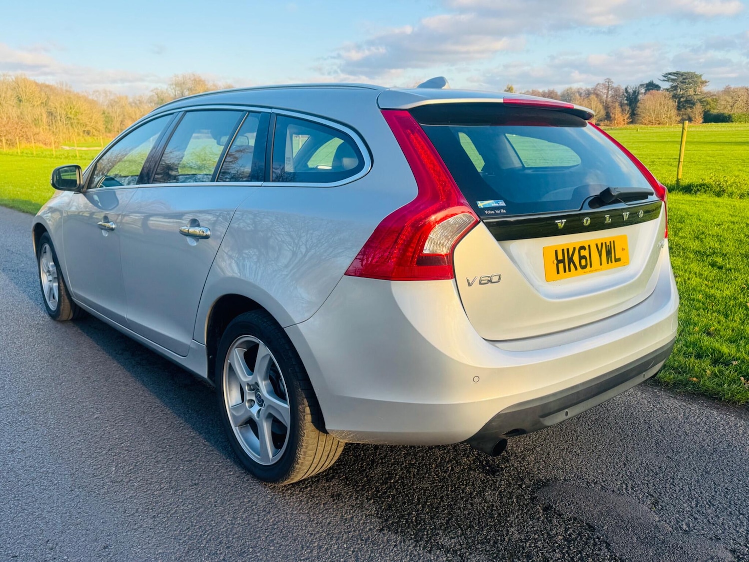 Used Volvo V60 2022 for sale - 77074059: Photo 11