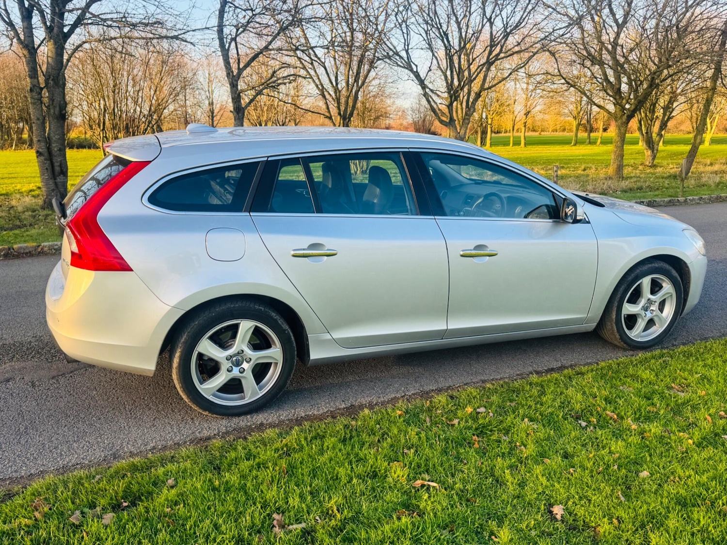 Used Volvo V60 2022 for sale - 77074059: Photo 17