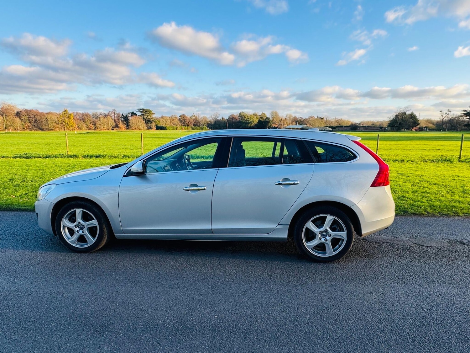 Used Volvo V60 2022 for sale - 77074059: Photo 18