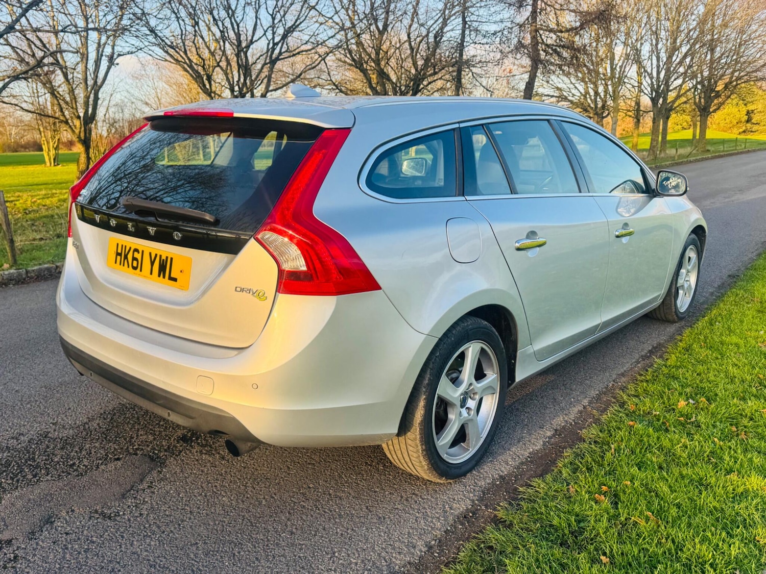 Used Volvo V60 2022 for sale - 77074059: Photo 2