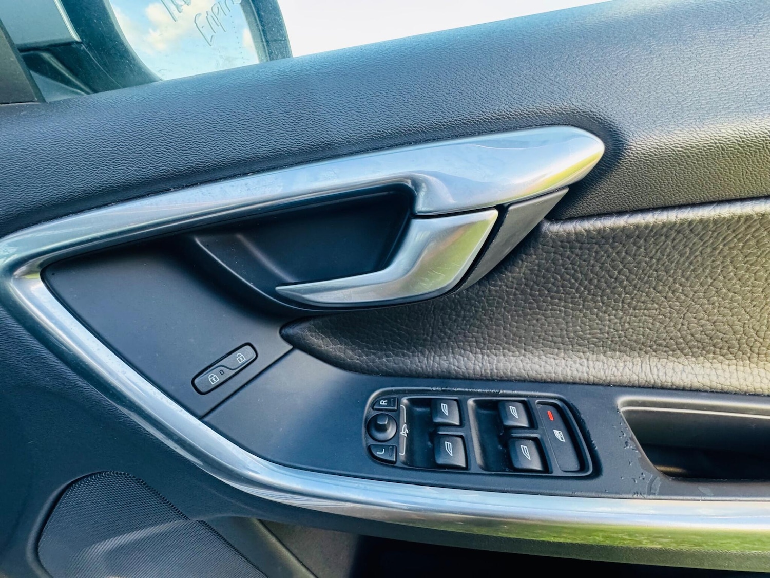 Used Volvo V60 2022 for sale - 77074059: Photo 26