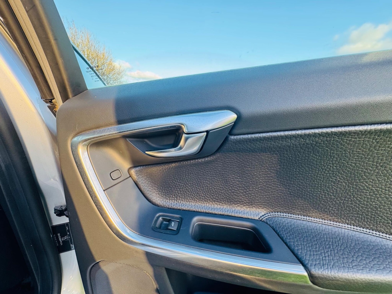 Used Volvo V60 2022 for sale - 77074059: Photo 31