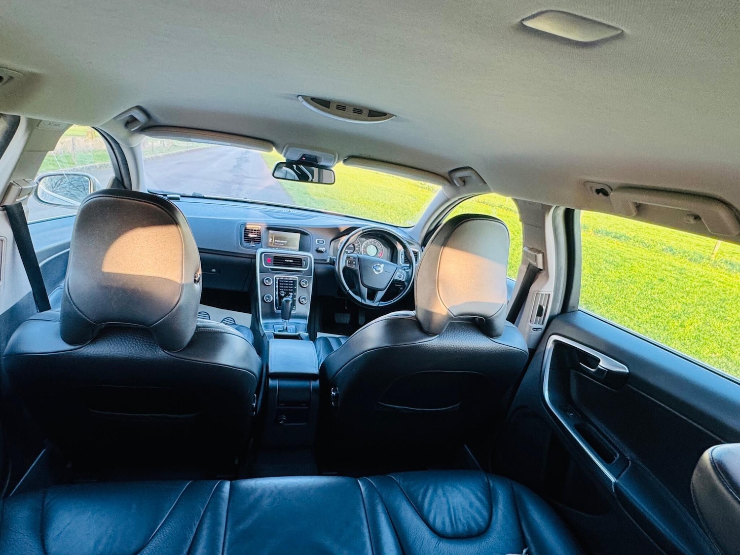 Used Volvo V60 2022 for sale - 77074059: Photo 39