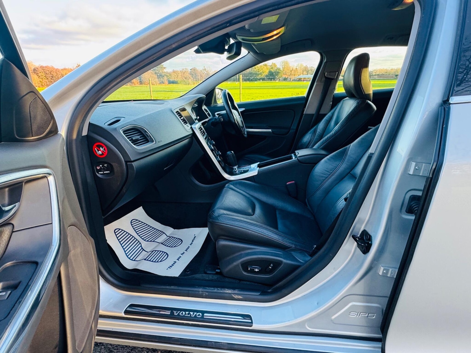 Used Volvo V60 2022 for sale - 77074059: Photo 40