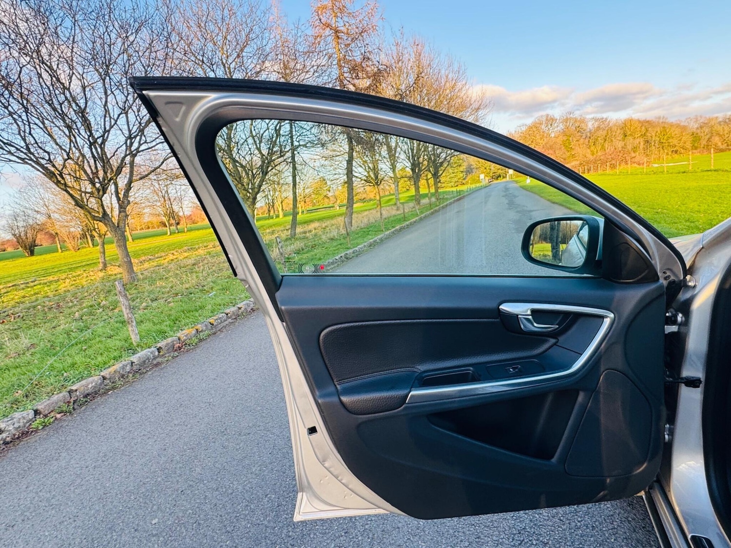 Used Volvo V60 2022 for sale - 77074059: Photo 47