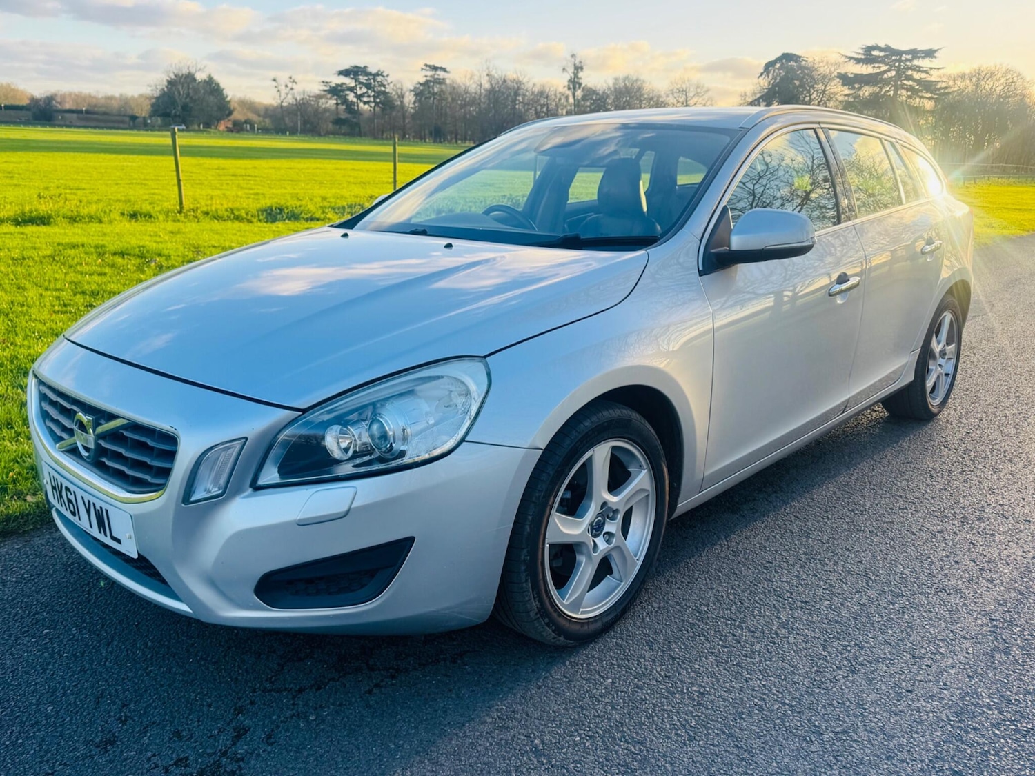 Used Volvo V60 2022 for sale - 77074059: Photo 8