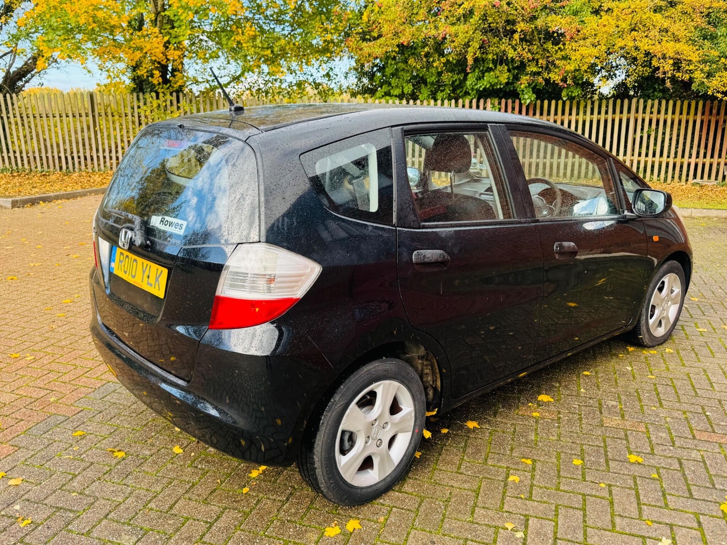 Used Honda Jazz 2010 for sale - 77057642: Photo 2