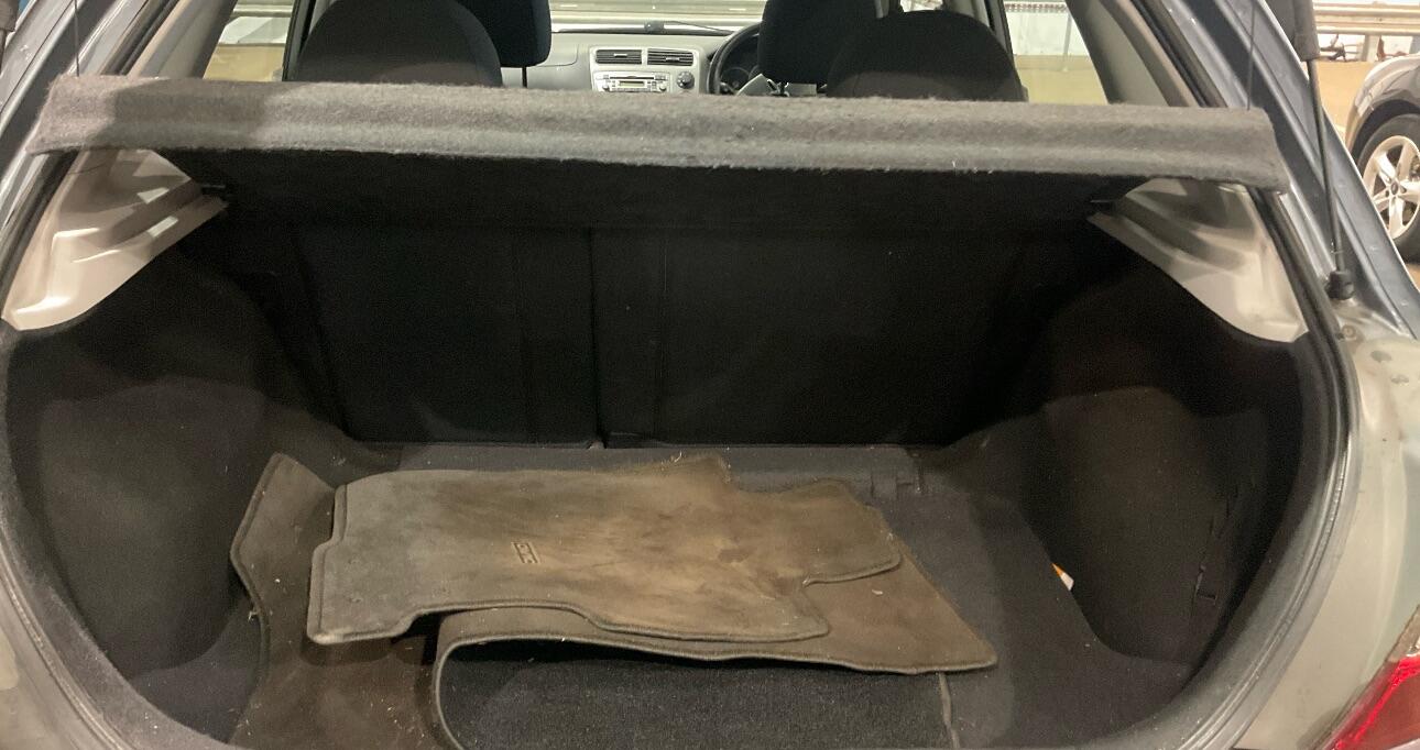 Used Honda Civic 2004 for sale - 76771649: Photo 13