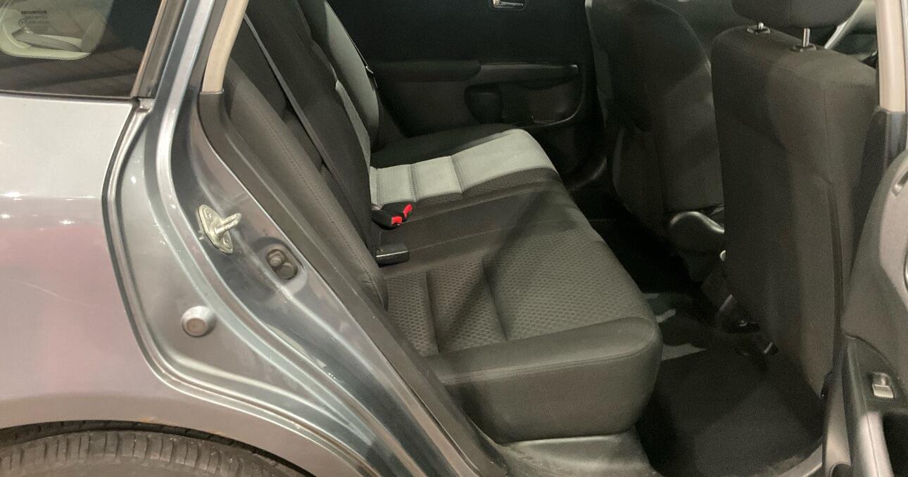 Used Honda Civic 2004 for sale - 76771649: Photo 14