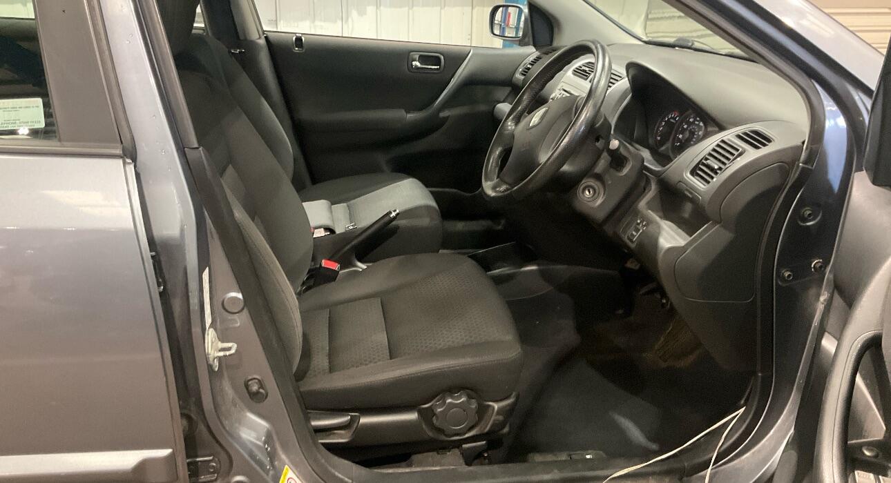 Used Honda Civic 2004 for sale - 76771649: Photo 9