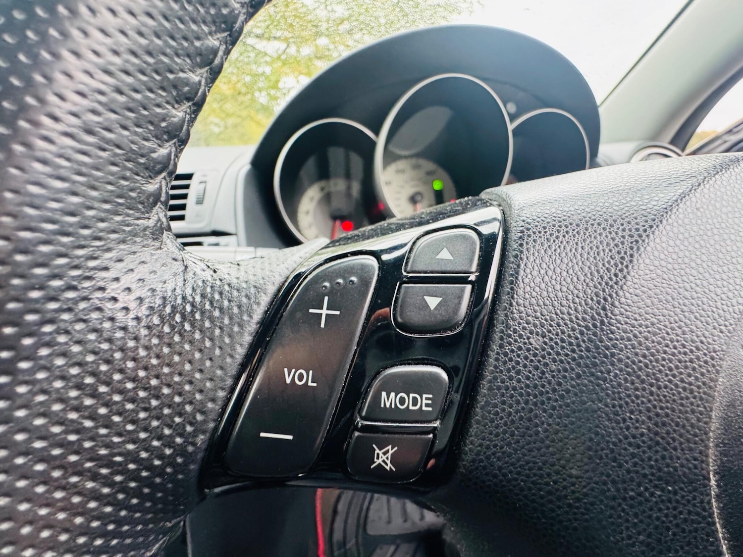 Used Mazda Mazda3 for sale - 77242860: Photo 37