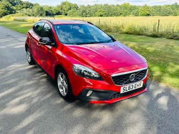 Used Volvo V40 2013 for sale - 79077126: Photo