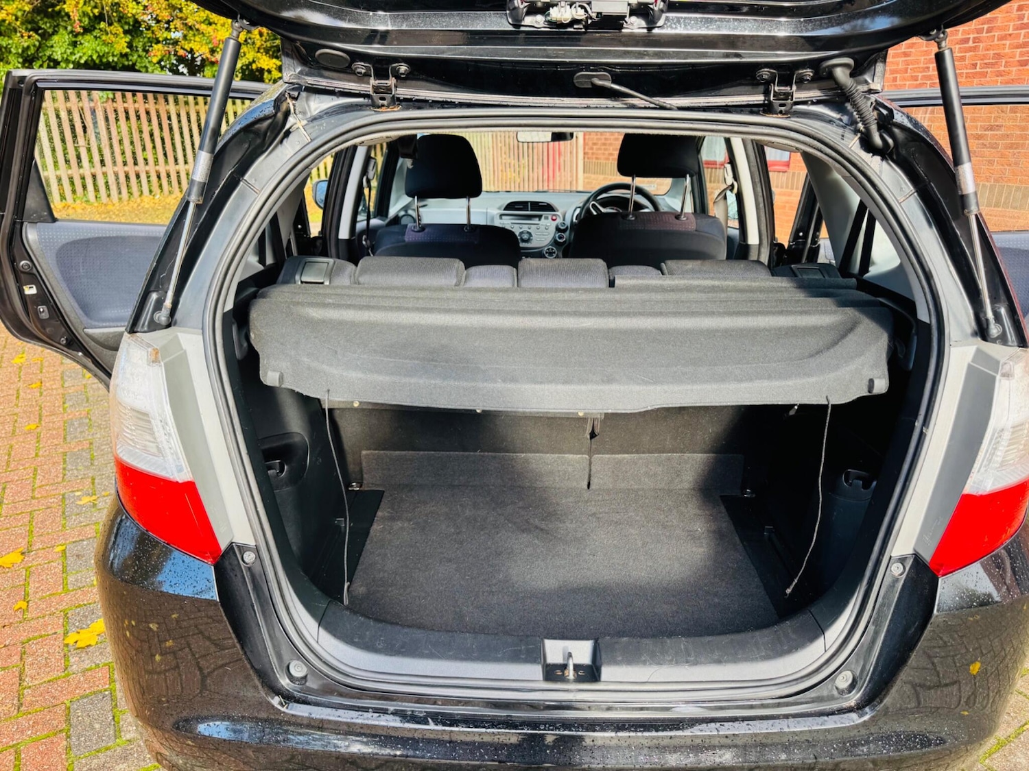 Used Honda Jazz 2010 for sale - 76850420: Photo 17