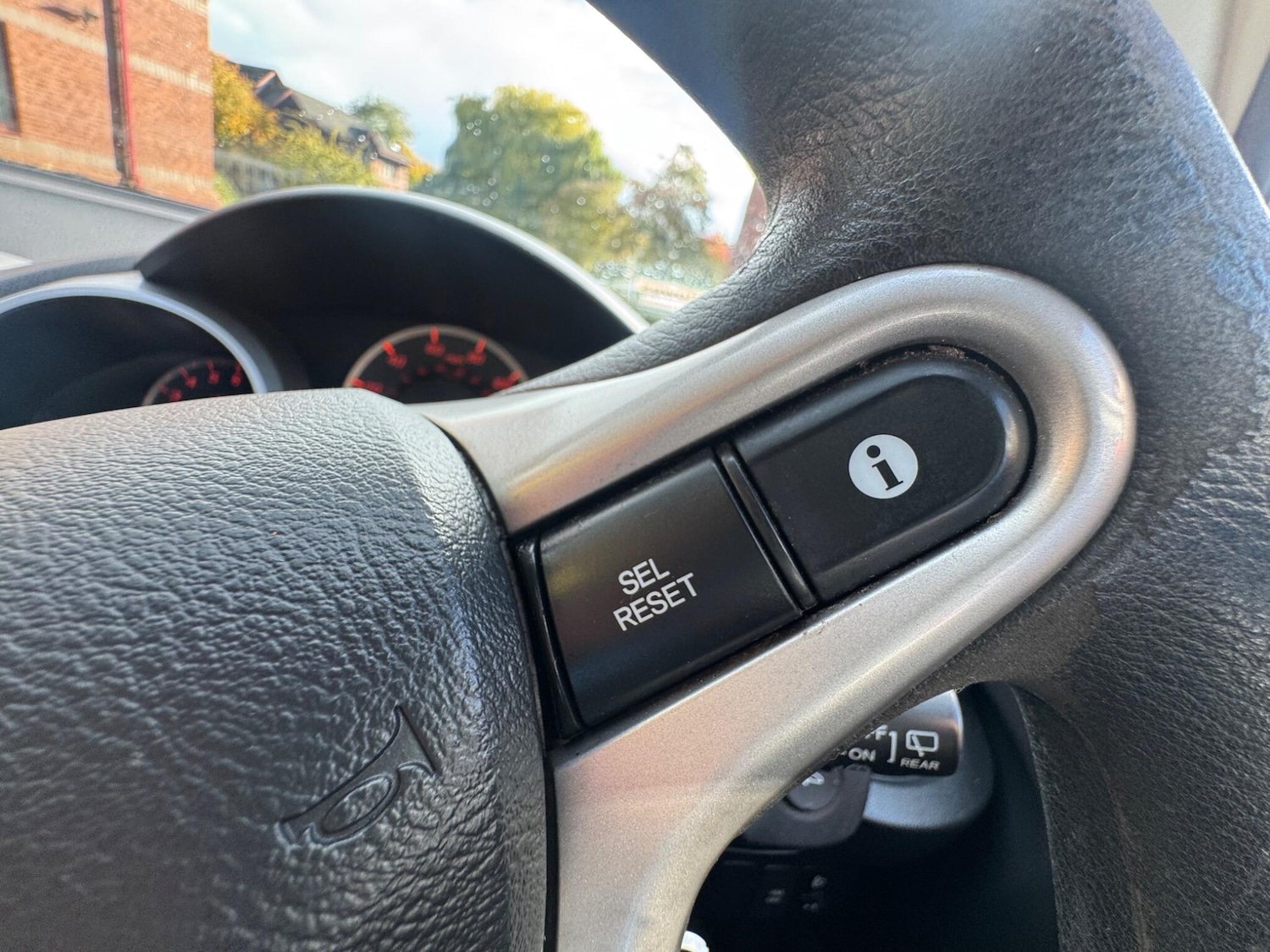 Used Honda Jazz 2010 for sale - 76850420: Photo 33