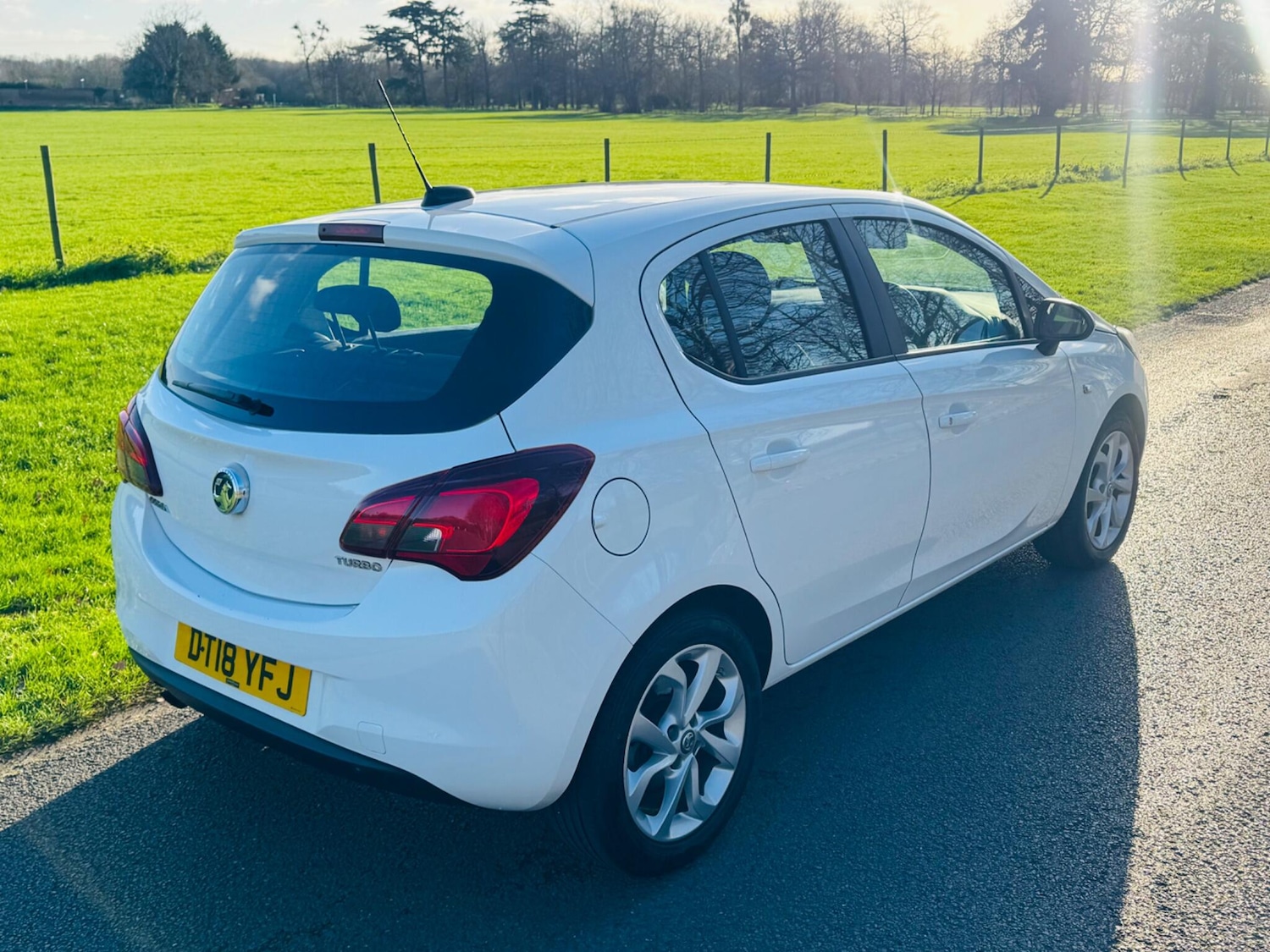 Used Vauxhall Corsa 2018 for sale - 77050290: Photo 2