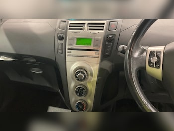 Used Toyota Yaris 2006 for sale - 79603726: Photo