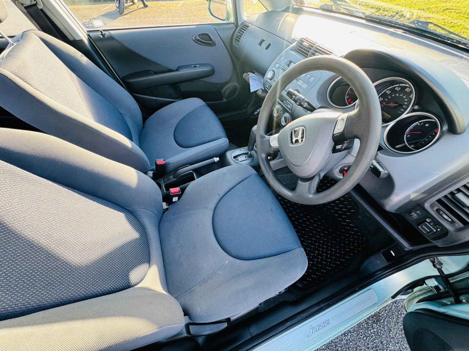 Used Honda Jazz 2003 for sale - 76926113: Photo 17