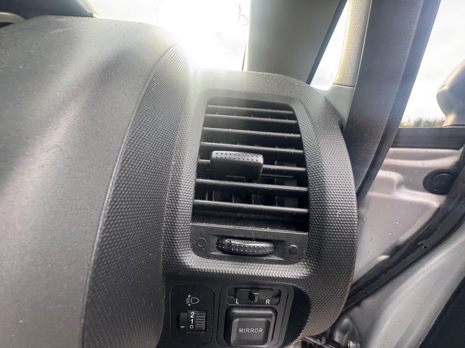 Used Honda Jazz 2005 for sale - 76584860: Photo 28