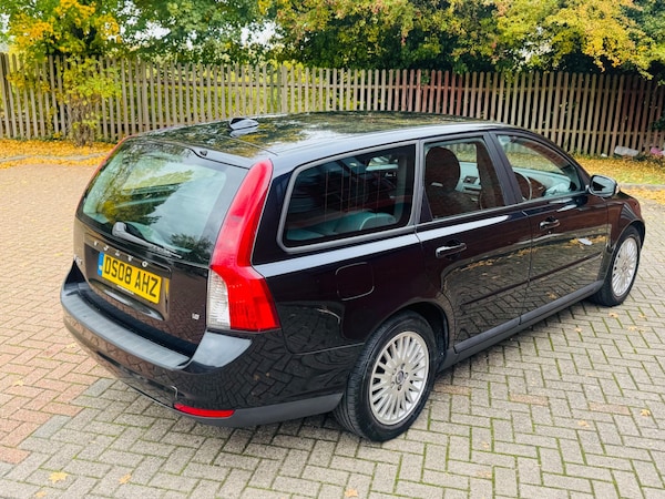 Used Volvo V50 2008 for sale - 76315005: Photo 2