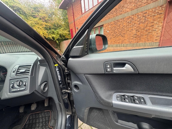 Used Volvo V50 2008 for sale - 76315005: Photo 34