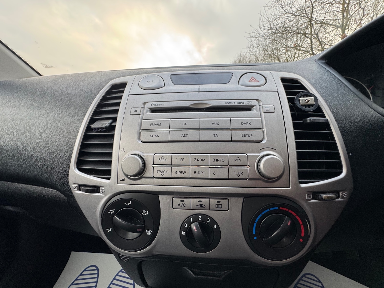 Used Hyundai i20 2012 for sale - 77807485: Photo 38