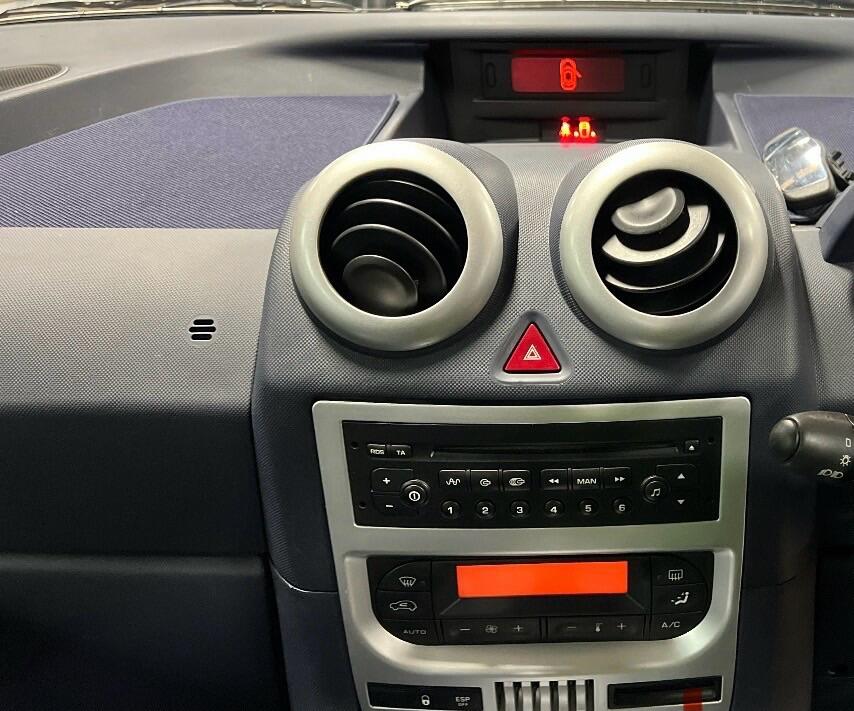 Used Peugeot 1007 2006 for sale - 77066885: Photo 3