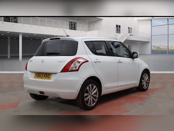 Used Suzuki Swift 2013 for sale - 78147690: Photo